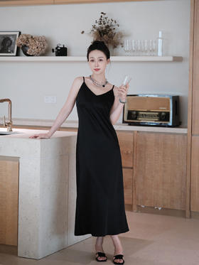 盛唐牡丹| 黑色醋酸吊带