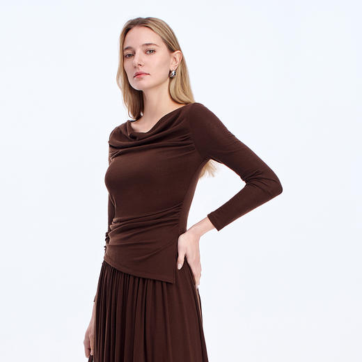 EITIE慵懒休闲气质褶皱长袖小上衣8313016 商品图4