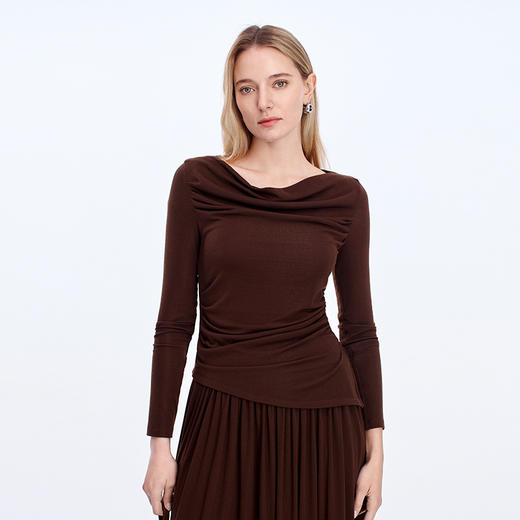 EITIE慵懒休闲气质褶皱长袖小上衣8313016 商品图3