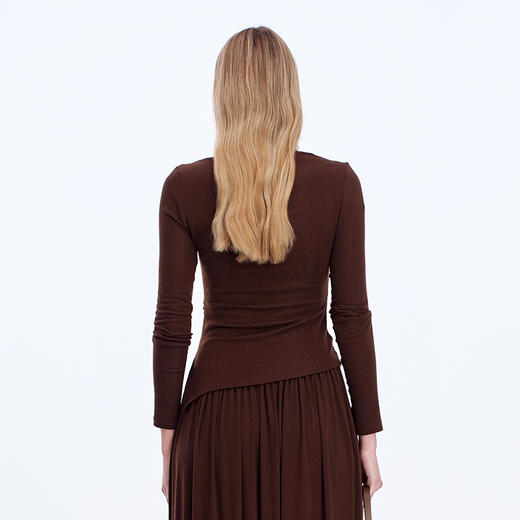 EITIE慵懒休闲气质褶皱长袖小上衣8313016 商品图5