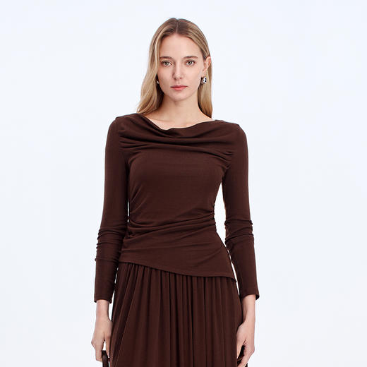 EITIE慵懒休闲气质褶皱长袖小上衣8313016 商品图6