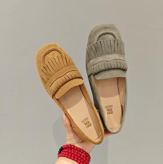【秋季新款】西村名物2025年秋季新款流苏舒软平底浅口单鞋妈妈鞋X25CM30581 商品图0