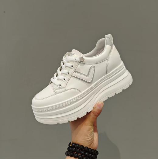 【秋季新款】西村名物2025年秋季新款小圆头舒软厚底防滑小白鞋轻便板鞋X25CM30381 商品图0