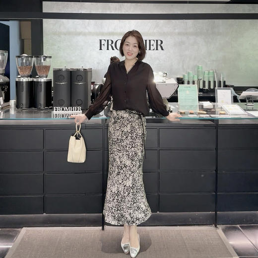 火桐hooton 铂金系列 侘寂禅意 乔其双层真丝V领上衣YT3099 商品图5