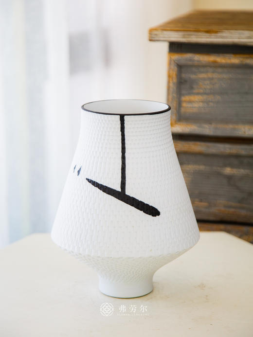 日式高脚白花瓶 商品图0