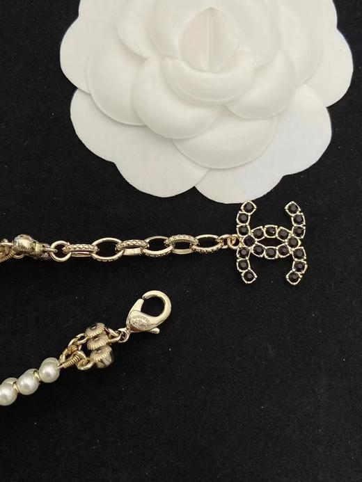 香奈儿-新款浅金色椭圆三层珍珠手链 黑/白（XTY） 商品图7