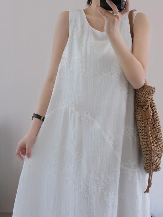 【新中式天丝连衣裙】重工刺绣小众花，米白柔光显白，小个子显高减龄，仙气女神范～ 商品图4