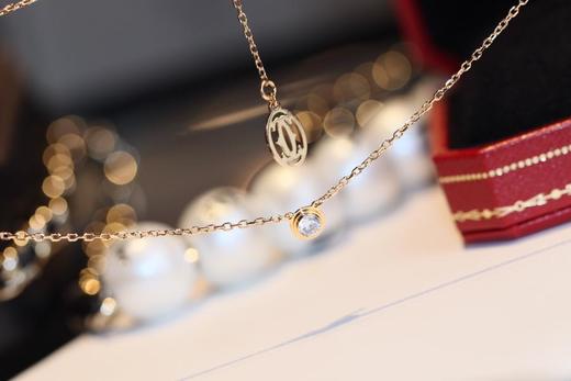 卡家经典独钻飞碟锁骨链，也是返单率很高的款式，今年的升级工艺，加的20分钻，日常又不失气质款，细节部分大家看图，整体五层全部纯CNC精雕，拒绝任何麻点。（XTY） 商品图3