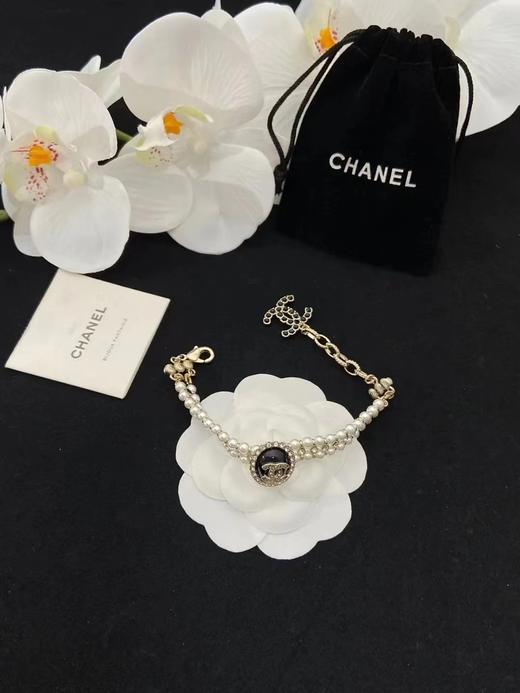 香奈儿-新款浅金色椭圆三层珍珠手链 黑/白（XTY） 商品图3