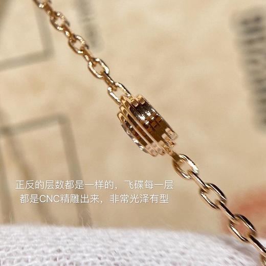卡家经典独钻飞碟锁骨链，也是返单率很高的款式，今年的升级工艺，加的20分钻，日常又不失气质款，细节部分大家看图，整体五层全部纯CNC精雕，拒绝任何麻点。（XTY） 商品图10