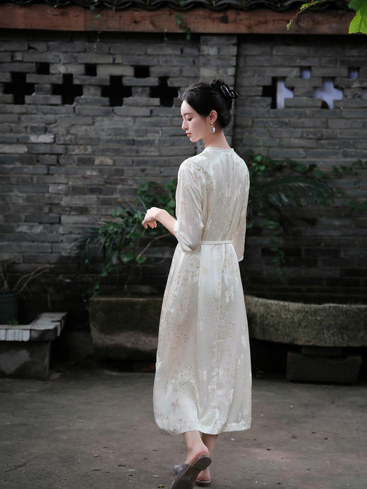 瑕疵|盛唐牡丹| 文竹戏蝶真丝提花女裙[特价品](特殊商品不退不换) 商品图9