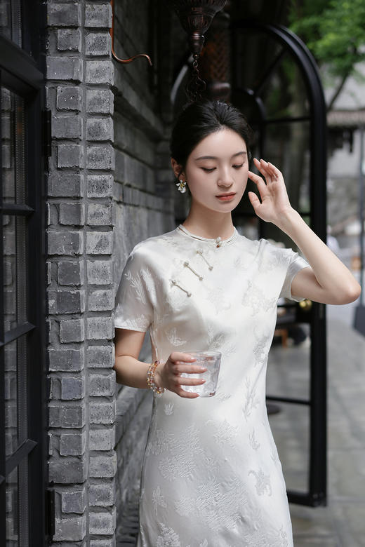 盛唐牡丹 |梅兰竹菊冠乐绉短袖旗袍裙 商品图1