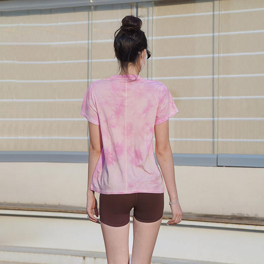 Beemen新款瑜伽服女短袖 T 恤  手工扎染渐变色宽松半袖 运动健身日常可穿 商品图1