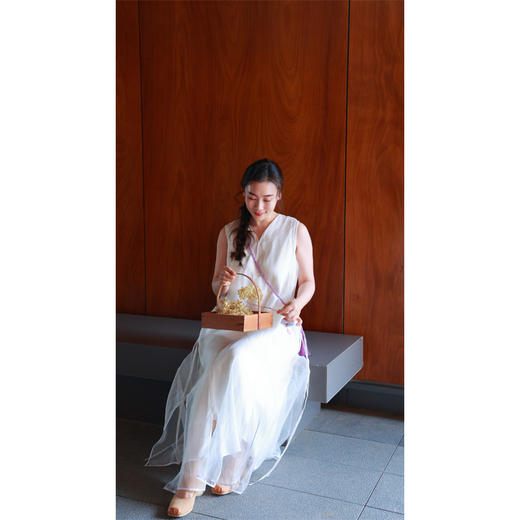 【抖音专属】V领连衣裙（24718034B-山矾D11） 商品图4