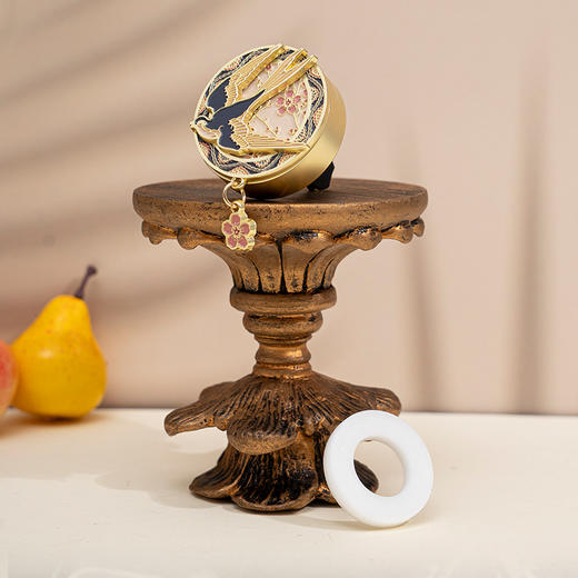 VA博物馆杏林春燕高级车载香薰女高级感新款持久留香香氛出风口专用 商品图1