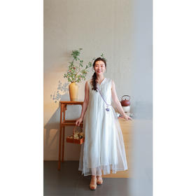 【抖音专属】V领连衣裙（24718034B-山矾D11）