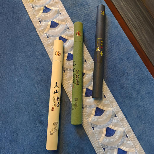 【到手六盒+超值赠品】润百艾 中国风多味线香套装 20g/盒*±40支（赠莲花香插*1+艾草精油10ml*1） 商品图7