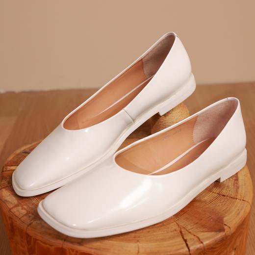 【抖音专属】方头浅口平底鞋（D1865-1-白色） 商品图0
