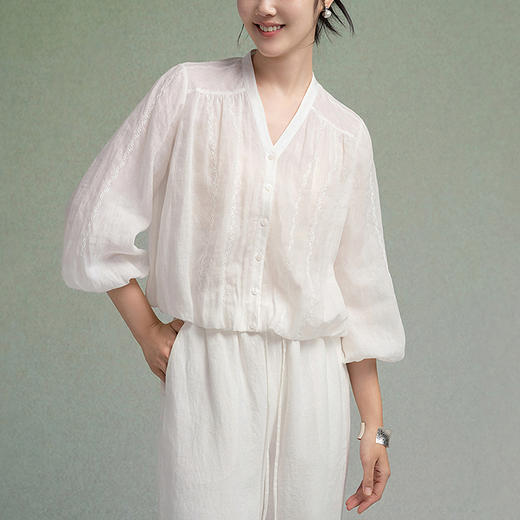 【林栖设计小店】（现货）苎麻衬衣绣花百搭气质宽松显瘦2025秋季新款V领上衣女F1953199 商品图8