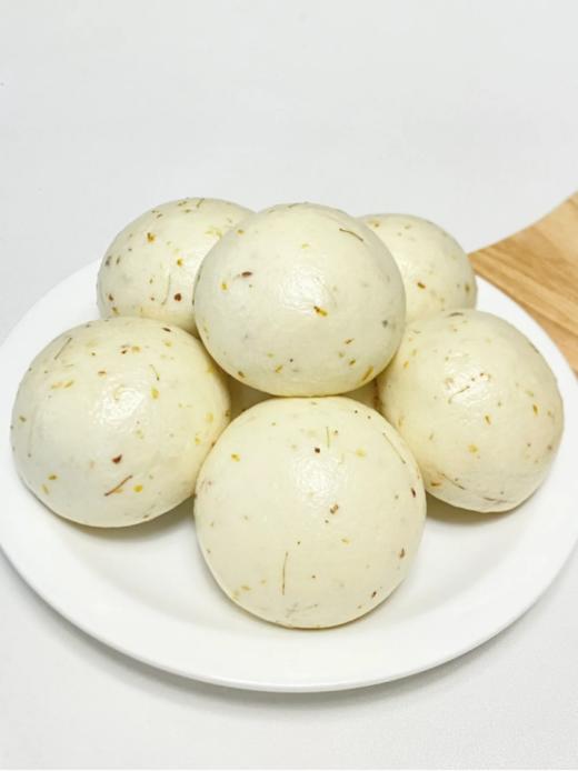 「一笼桂子香，半盏酒酿柔」29.9💰3袋整整15个【桂花酒酿馒头】米酒的微醺遇见面粉的绵柔☁️手工老面发酵，融入古法甜酒酿，香气层层沁润，蓬松如云朵的舌尖邂逅💕 商品图2