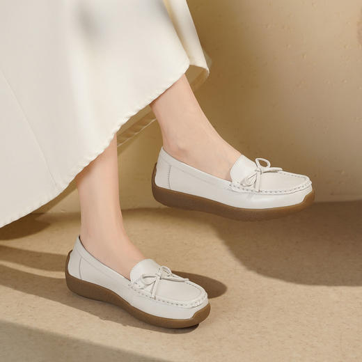 【秋季新款】西村名物2025年秋季新款小圆头舒软平底深口单鞋薄底乐福鞋T25CM30791 商品图4