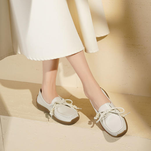 【秋季新款】西村名物2025年秋季新款小圆头舒软平底深口单鞋薄底乐福鞋T25CM30201 商品图3