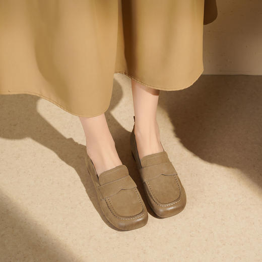 【秋季新款】西村名物2025年秋季新款小圆头舒软平底深口单鞋乐福鞋T25CM30811 商品图1
