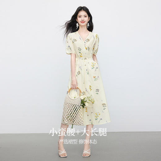 【周末秒杀】熙世界2025年新款法式植物碎花连衣裙女收腰显瘦夏日绝美V领裙子 商品图4