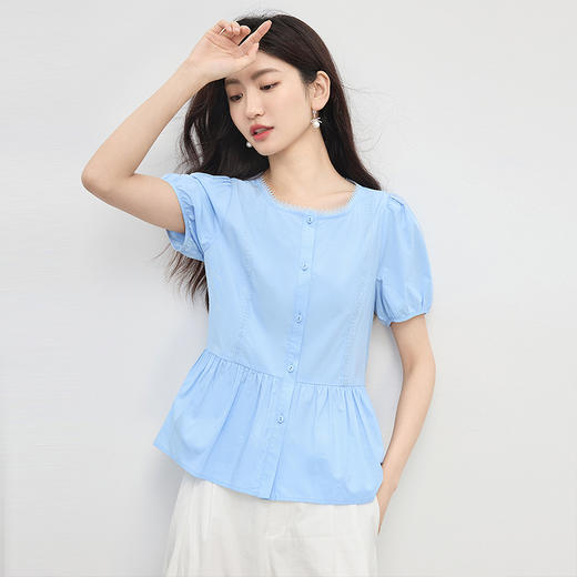 【专属特价】熙世界淡人穿搭泡泡袖浅蓝色衬衫女夏日新款法式花边圆领收腰上衣 商品图3