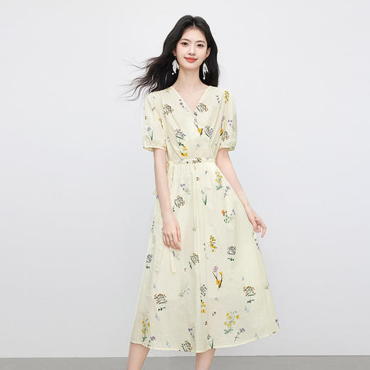 【周末秒杀】熙世界2025年新款法式植物碎花连衣裙女收腰显瘦夏日绝美V领裙子 商品图2