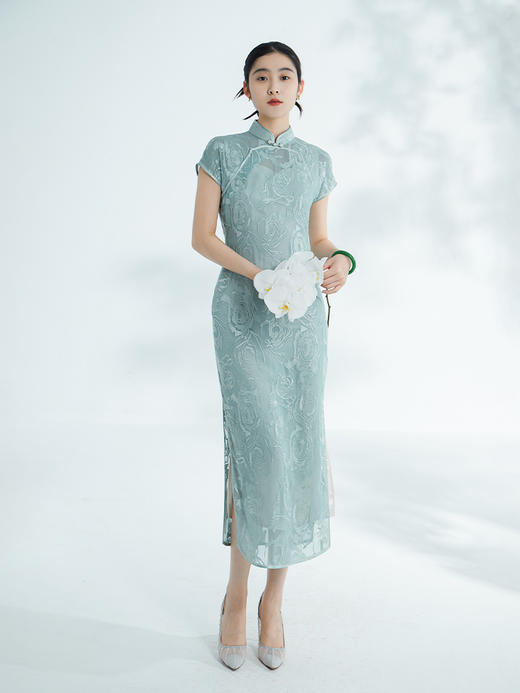 荷言GL 清扬 水蓝色玫瑰刺绣真丝乔其旗袍两件套 商品图1