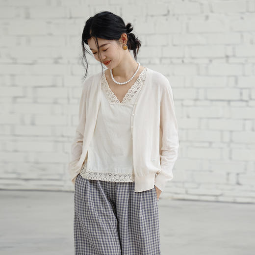 绽放女装419朵/【莫兰迪系列】超细亚麻棉混纺V领薄款长袖针织开衫 商品图1