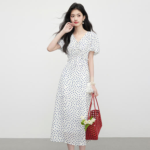 【07/16新品】熙世界蓝色花朵碎花V领连衣裙女士夏日气质泡泡袖收腰法式茶歇裙 商品图4