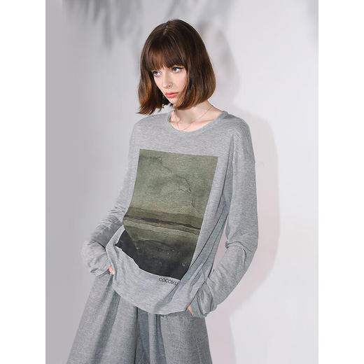 【限时秒杀】COCOBELLA印象派印花废土风毛边长袖T恤baby肤感打底衫TS3018 商品图0