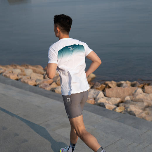 身体智慧 BODYWIT 专注 跑步短袖T恤 商品图2