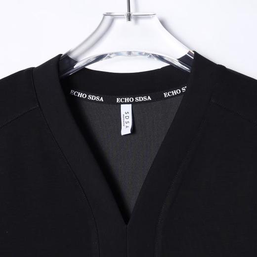 T4175SDSA夏季高级感新款男士简约纯色V领短袖T恤小众设计百搭休闲上衣 商品图2