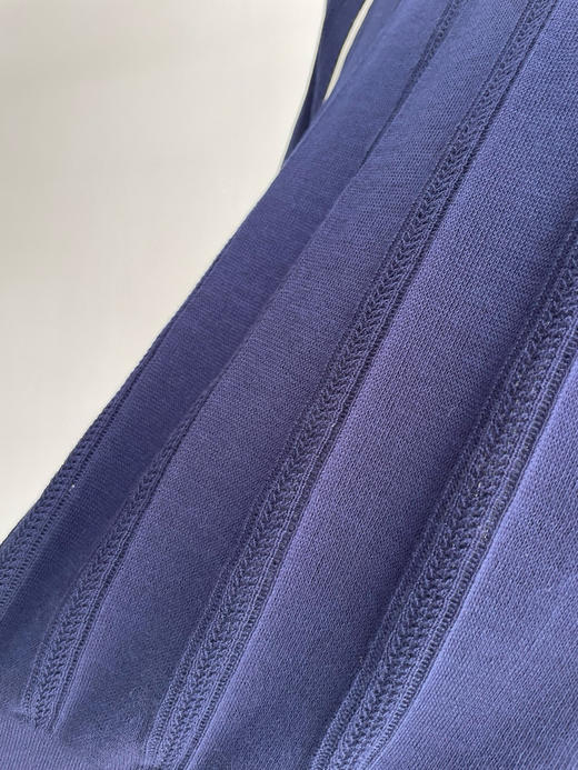 713-4  渠道圆正 miu减龄时髦 学院感 弹力棉柔 挑空肌理针织圆领衫 贼修饰身材‼️ 商品图8