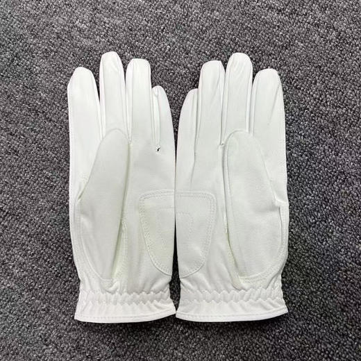 韩单Lynx 北山猫男款高尔夫手套，进口耐磨超纤布。尺码左手22 24 25 26右手22 23 24 25 26
特价79两只包邮 商品图1