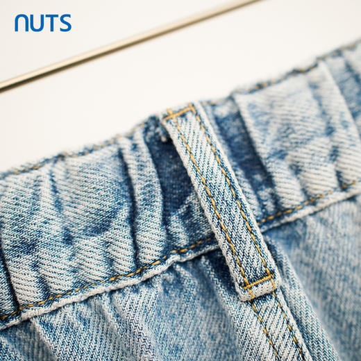 NUTS夏季新品时尚百搭破洞毛边设计感显瘦水洗牛仔短裤326111442 商品图4
