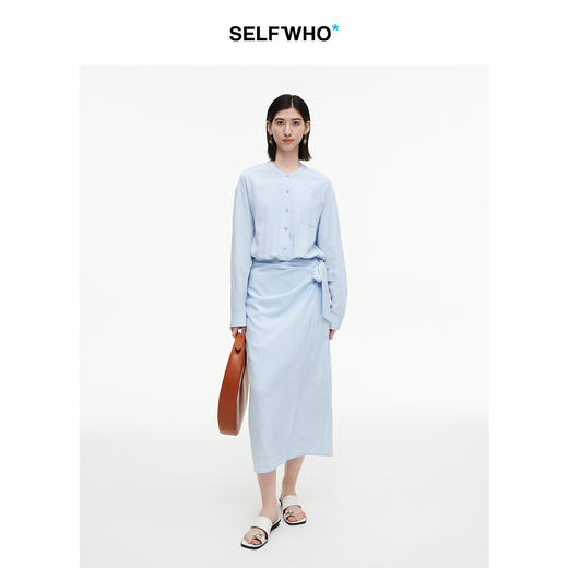 SELFWHO绿绒蒿系列天蓝色衬衫连衣裙女2025秋季新款皱感绑带长裙 商品图2