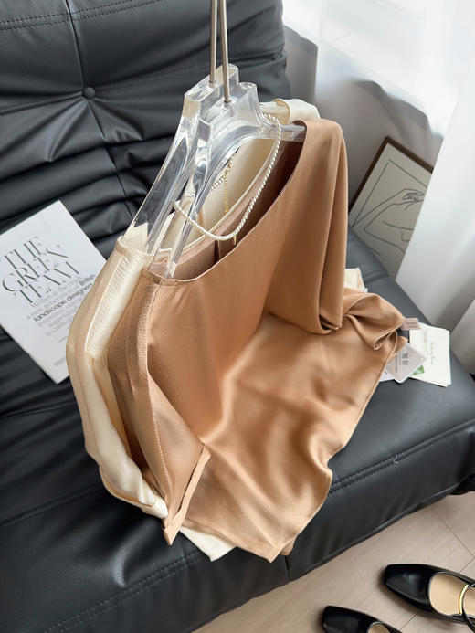 品牌订单真桑蚕丝天丝醋酸一字领上衣简约高级 商品图10