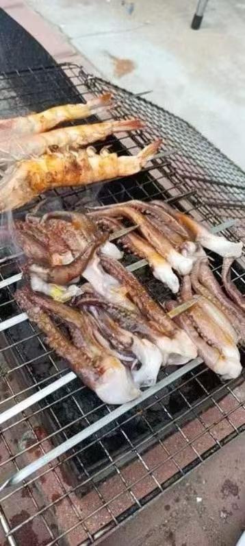 鱿鱼须（鱿鱼头），口感脆爽，营养丰富，毛重500g/板，出口品质，无泡水，无泡药，无任何添加。辽宁省内包邮，省外不发。 商品图6