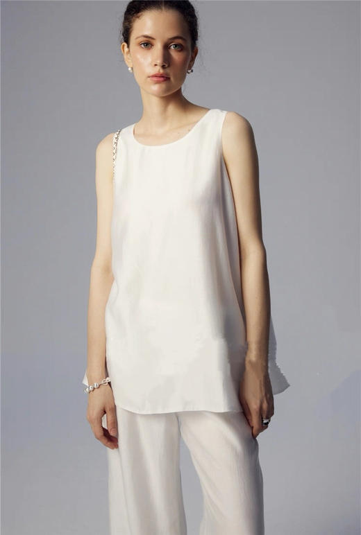 【The Row】简约天丝无袖背心➕一片式空气裤 /套装。黑色。白色背心338元。裤子398元 商品图2