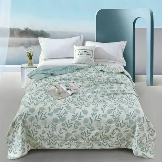 【多样屋专柜】雅鹿A类水洗双层纱大豆被200*230（花色：绿风铃） 商品图0