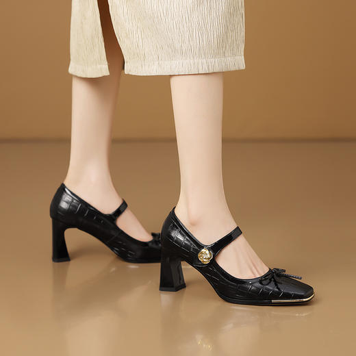 【预售5天】方头粗跟蝴蝶结玛丽珍鞋女新款真皮竹节纹压花高跟鞋单鞋女HY&H3718 商品图1