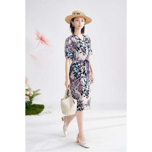 剩S/M/L/XL 米思阳2025年夏季新品法式显瘦气质V领独特印花连衣裙3686 商品图4
