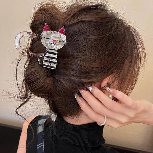 【9.9福利价❗可爱小猫发夹】点缀吸睛卡通小猫，软萌治愈，13cm超大号发量再多也夹的住，四季ins高级感鲨鱼夹后脑勺抓夹Q萌头饰QQ 商品图3