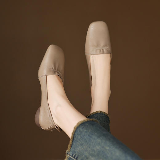 【预售5天】舒适柔软羊皮低跟浅口单鞋，简约方头通勤粗跟小皮鞋LD&7396 商品图4