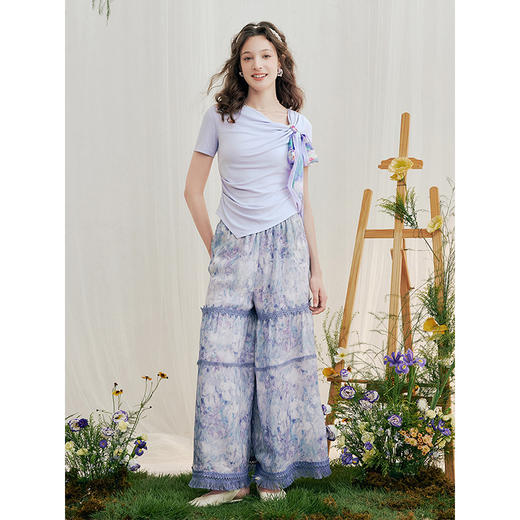 两三事 盛夏物语 2025夏季新款小清新印花绑结短袖t恤女 商品图4