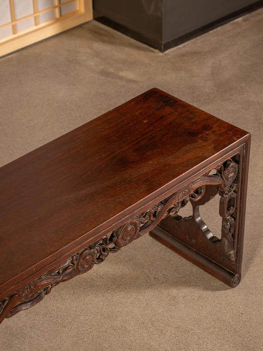 清中期	红木透雕如意纹板足炕几 商品图4
